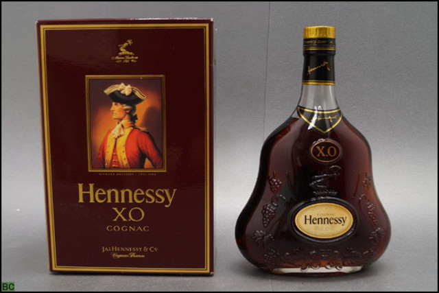 ヘネシー XO 旧ボトルの買取について 酒買取レッドバッカス